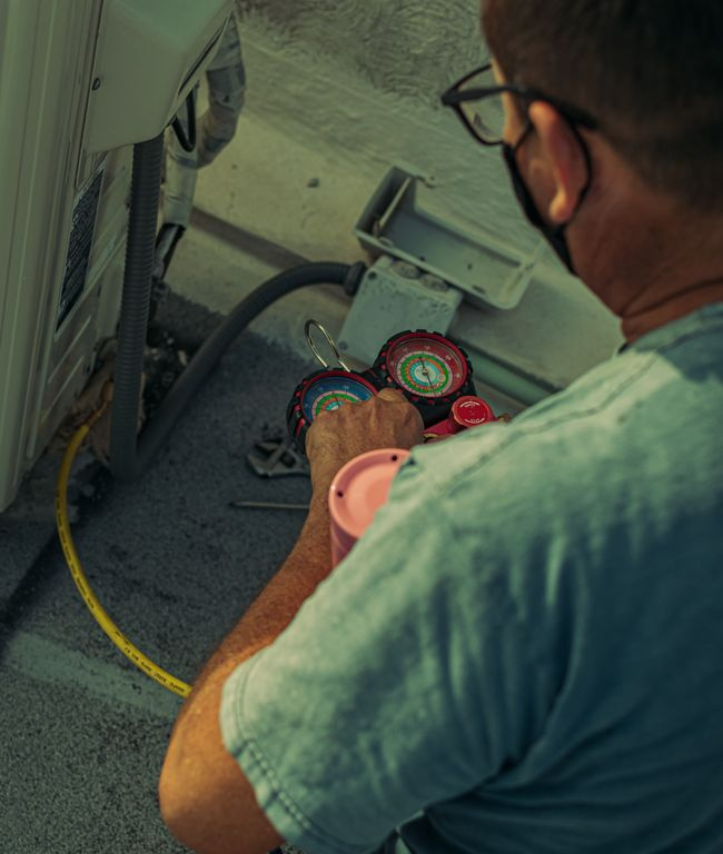 hvac technician air conditioner outdoor unit