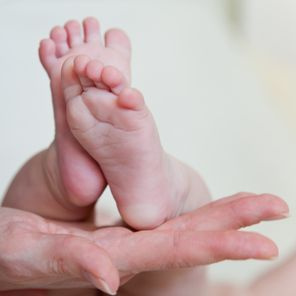 newborn baby feet